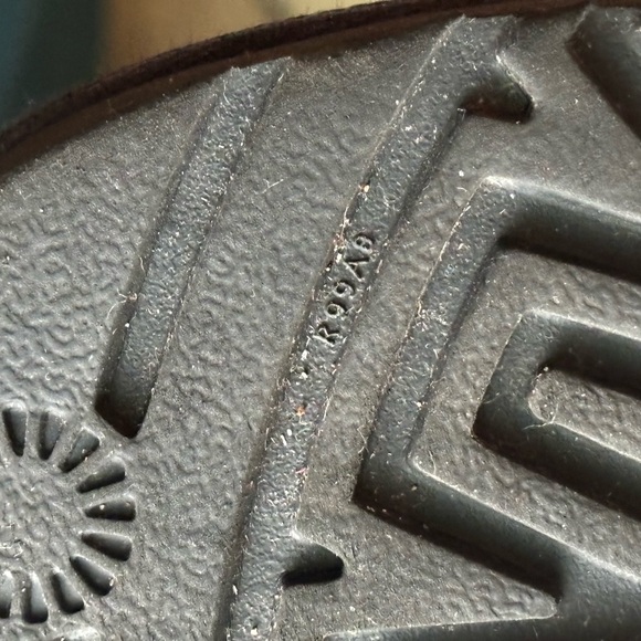 Ugg Australia WOMEN'S Ankle Boot Black Naveah BOW Suede 1012808 Sz 8 - Picture 6 of 16